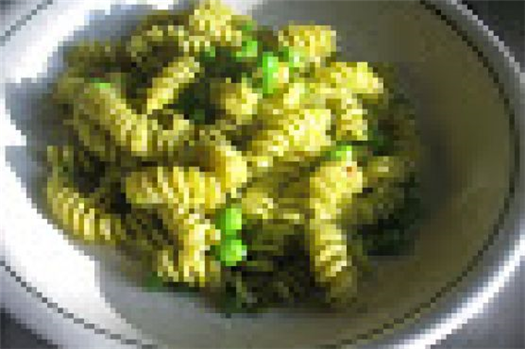 Zesty Green Pea and Jalapeño Pesto Pasta