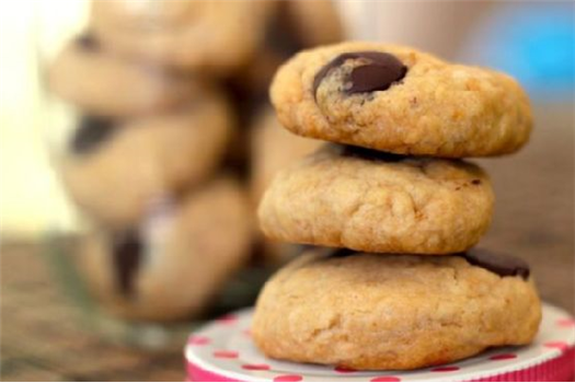 Easy, Healthy Peanut Butter Chocolate Chip Cookies