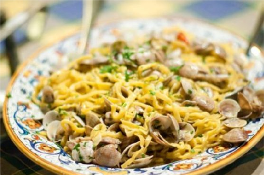 Tagliatelle Con Vongole - Pasta With Little Clams