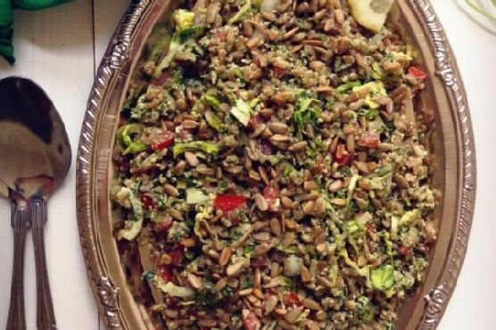 Farro salad with parsley pesto