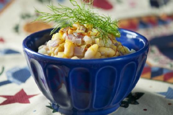 Cannellini Bean Side Dish With Fennel, Red Onion, and Saffron