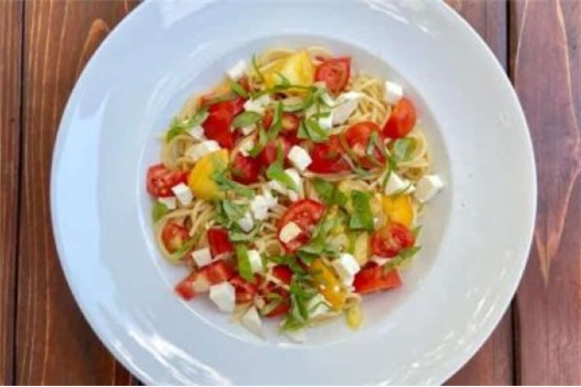 Light and Tasty Tomato Basil Mozzarella Pasta for a Hot Summer Evening