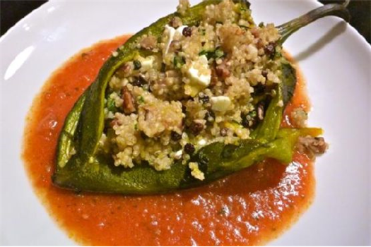 Veggie-Quinoa Stuffed Chilis