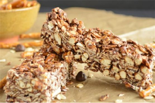 Sweet & Salty Granola Bars