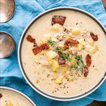 Classic Seafood Clam Chowder